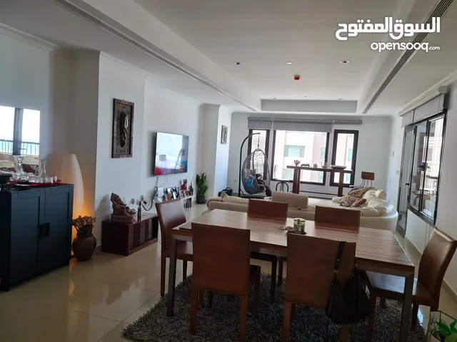 136m2 2 Bedrooms Townhouse for Sale in Doha The Pearl-Qatar