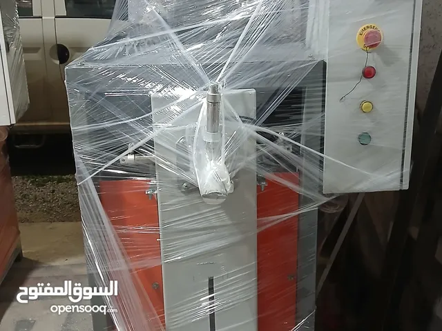 آلة تعبئة وخلاط