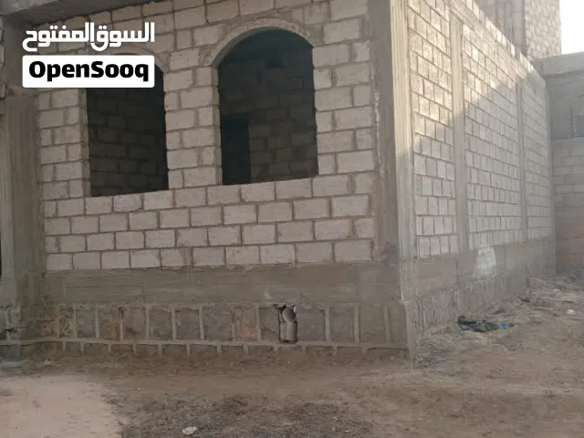 عده بيوت كلها حرر معمده مشطبه وبدون مسلح وفي شعبي جميع الخدمات متوفره والاسعار من 5وحتئ 11مليون فقط