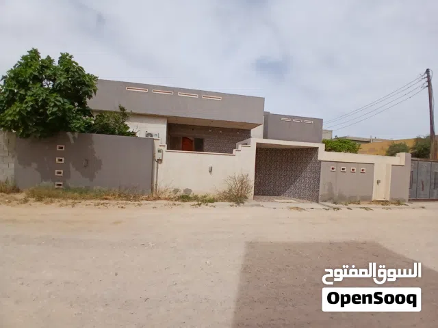 منزل على واجهتين للبيع مشروع الهضبة