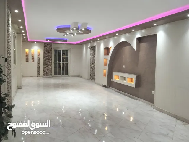 220 m2 3 Bedrooms Apartments for Rent in Giza Haram