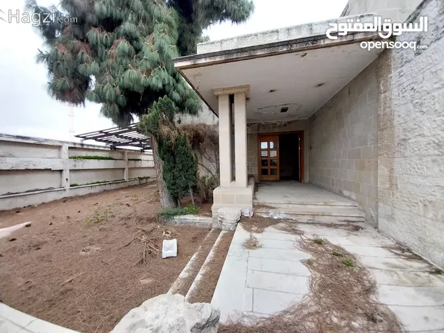 فيلا قديمه للبيع في منطقه الدوار  الخامس  ( Property ID : 31738 )