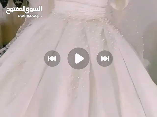 فستان عروس ابيض للبيع