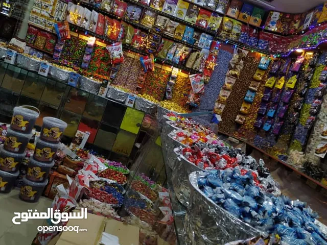 سوبر+مركز بهارات5فتحات ركن مع مخزن وحمام بقلب شارع هائل مقابل ثلاثه مراكز تخفيضات ملابس وصاحبه مسافر
