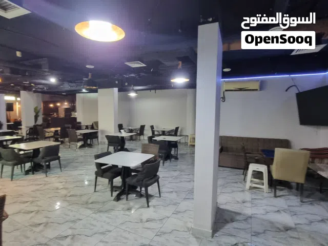 للبيع كوفي ومطعم بمنطقة السالمية مساحة 400 متر مربع بالدور الاول كامل ايجار 2500 دك ويحول نفس القيمة