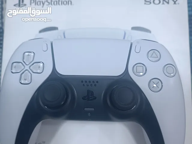 PS5 orginal controller, very clean.
