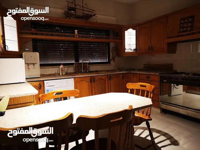 175m2 3 Bedrooms Apartments for Rent in Amman Al Rabiah