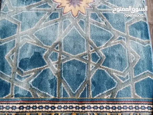 يوجد لدينا احدث وارقي انواع فرش المساجد بكل اللوان والاشكال متوفر لدينا مندوب لتوصيل العينات