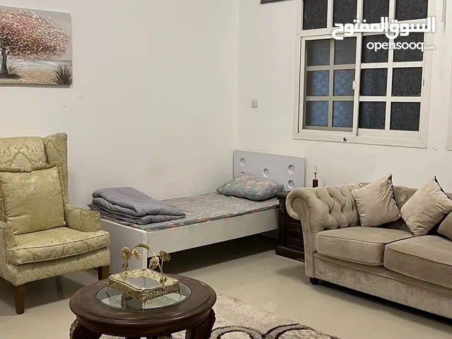 داخل فيلا مقسمه في عود التوبه، للإيجار ستيديو واسع المساحه مفروش كامل و شامل إنترنت و ماء و كهرباء