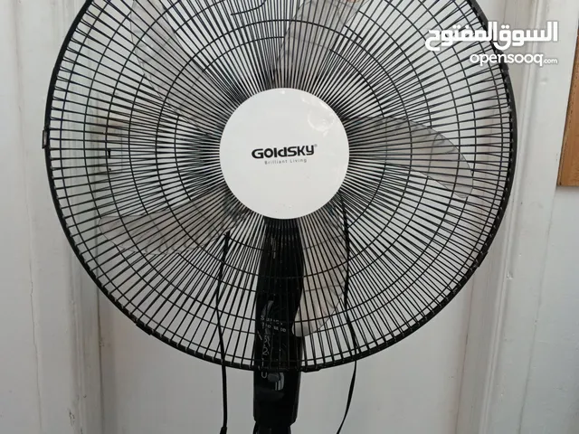 مروحة عامودية مستعملة ونظيفة واصلية للبيع