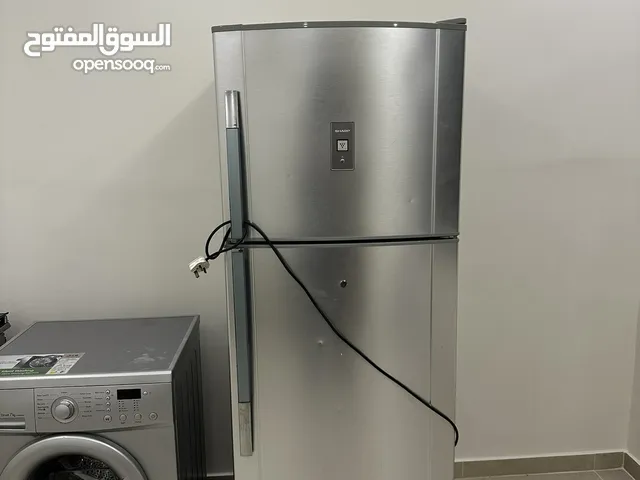 ثلاجه sharp مستعمله للبيع