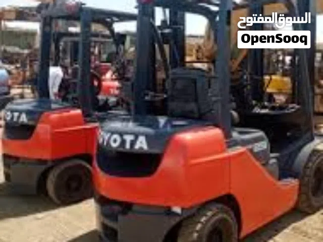 تأجير الرافعات الشوكيه وتنزيل جميع انواع البضائع وتأجير يومي وشهري