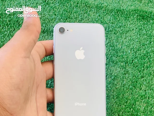Apple iPhone 8 64 GB in Tripoli