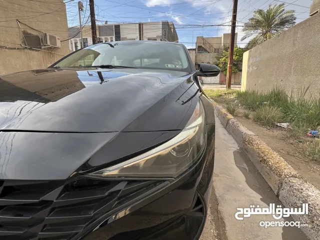 Hyundai Elantra SEL in Baghdad