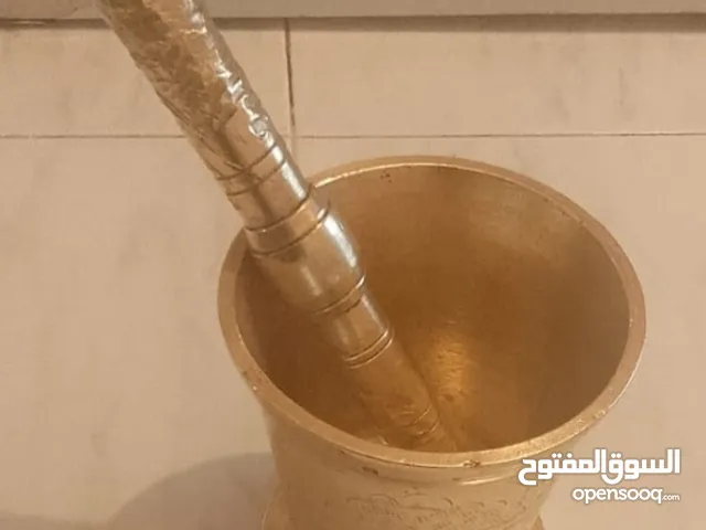 مهراز نحاسي ذهبي من القرن 19 .un pilon en cuivre et or plus de 200 ans. من أجداد الأجداد
