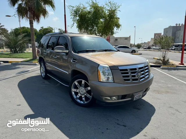 Used Cadillac Escalade in Northern Governorate