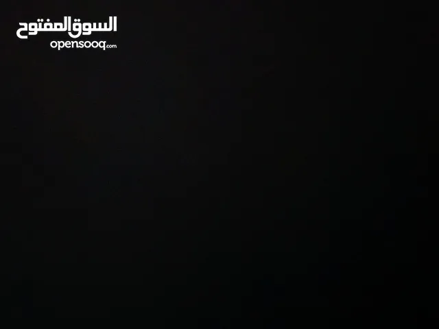 آيفون 13pro مكسور الضهر كسر صغير ومغير بطاريه اصليه للبدل ع 11pro اوmax وتزيدني او بيع