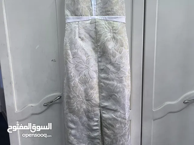 فساتين سهره للبيع مشكل