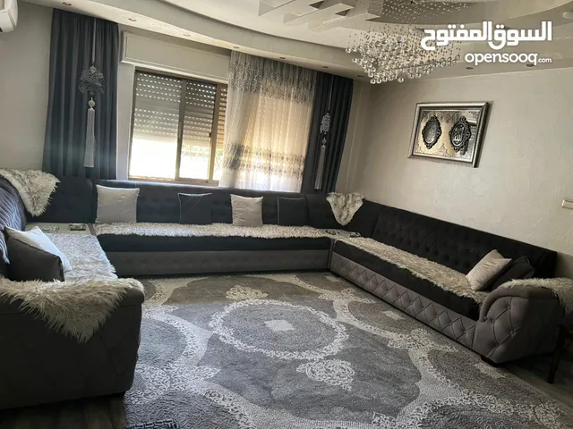 طقم كنفايات 11 مقعد جديد+ مكتبه بسعر حرق