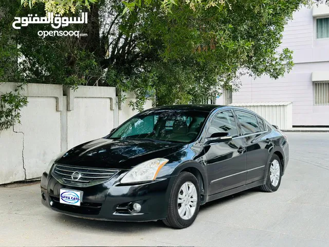 NISSAN ALTIMA 2010 MODEL CALL OR WHATSAPP ON  ,