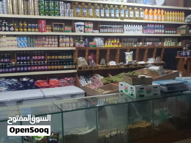 بقاله للبيع فتحتين بقاله حلا بسعر ثلاثه مليون