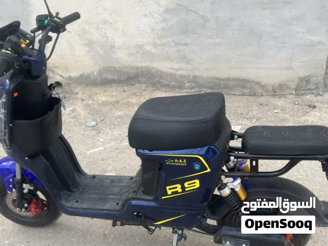 دراجه r9 جديد صارله سبوع فقط متكر نكسر وبدله لون أزرك متكر كدامك دراجه جديد توني ماخذهه