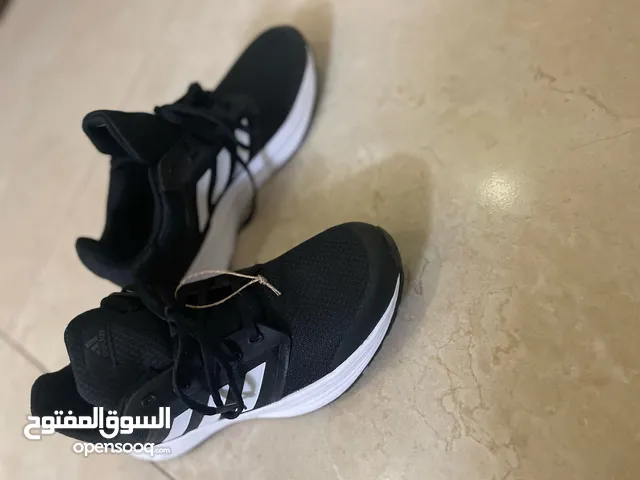 39.5 Sport Shoes in Amman