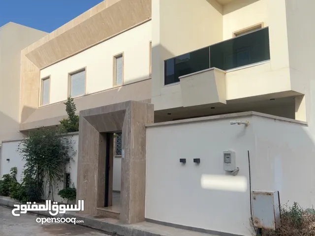 580 m2 More than 6 bedrooms Townhouse for Rent in Tripoli Al-Sabaa