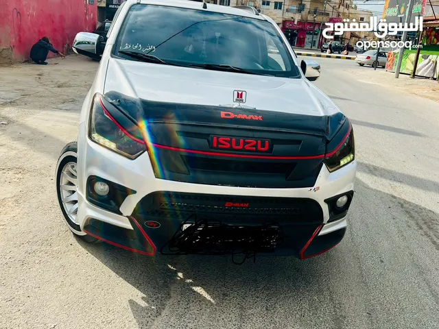 Isuzu D-Max 2017 in Mafraq