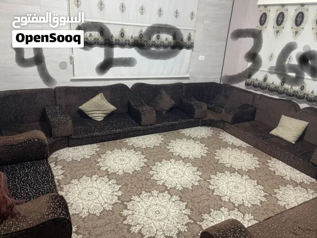 جلسة قعده عربيه