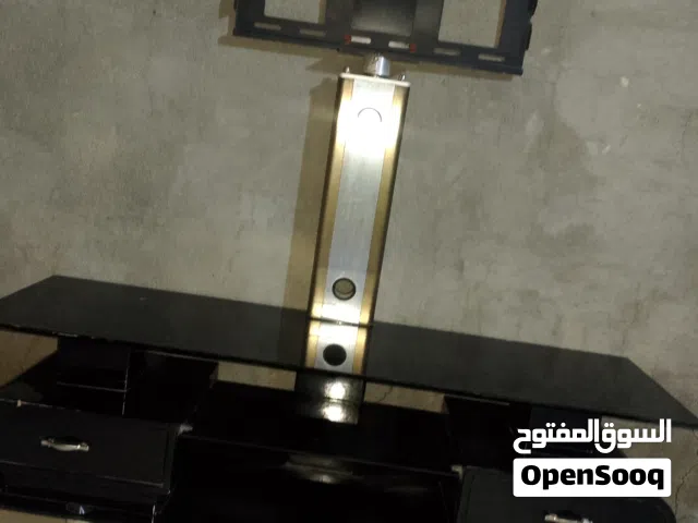ميز أو حامل شاشات تلفاز