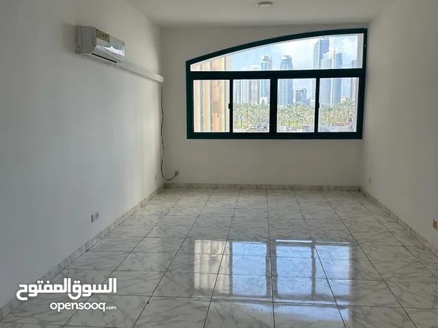 1500 ft 3 Bedrooms Apartments for Rent in Sharjah Al Majaz