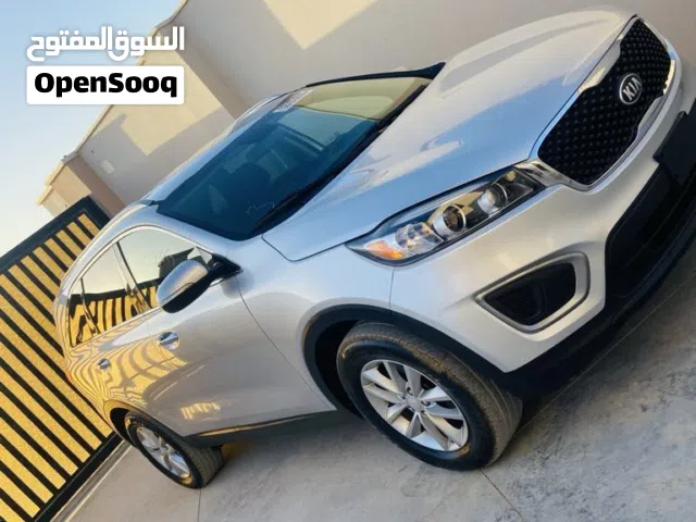 2017 كيا سورينتو Standard