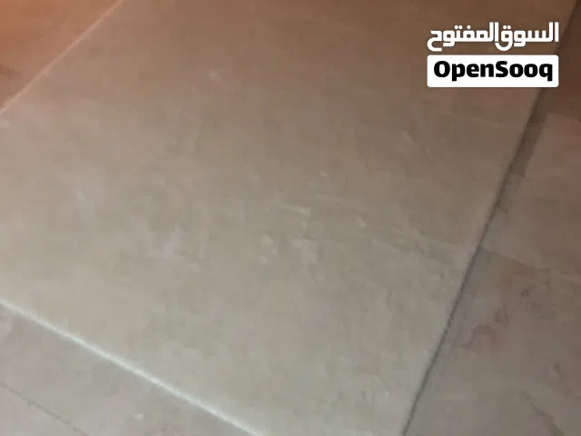 سجاد نظيف للبيع ( قابل للتفاوض)