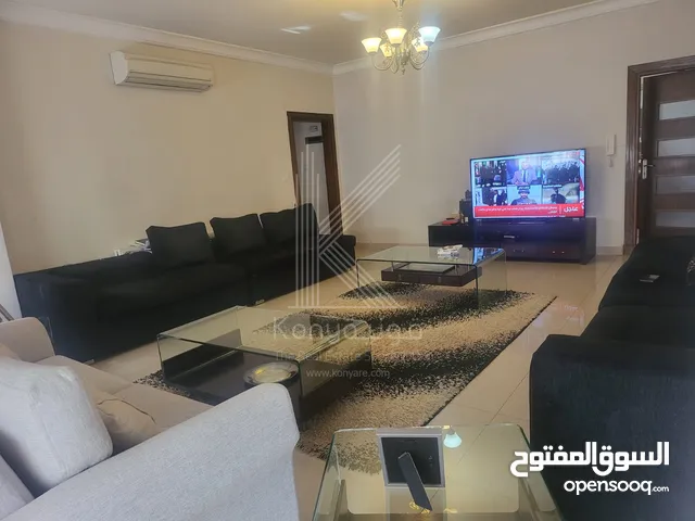 شقة مميزة للبيع في عمان - الرونق- طابق ثالث مع روف