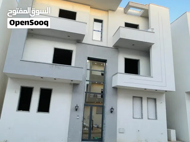 140 m2 4 Bedrooms Apartments for Sale in Tripoli Al-Serraj
