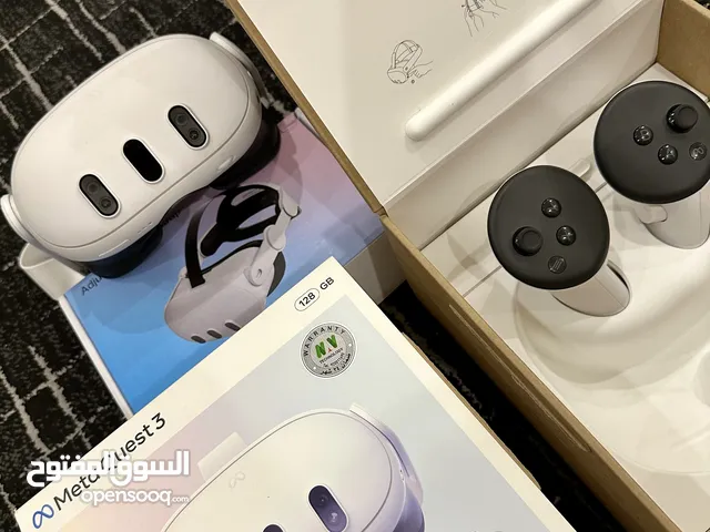 للبيع نظارة Oculus Quest 3 VR الواقع الافتراضي