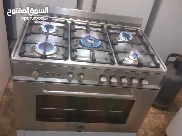 بيع طباخ لجيرمان ايطالي حجم 90 في 60 استعمال خفيف معا التوصيل والكفاله