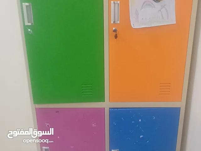 لوكر اربع ابواب