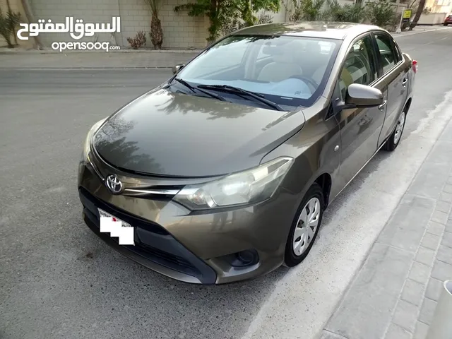 Toyota Yaris 1.3 L 2017 Brown Well Maintained Urgent Sale Expat Leaving Bahrain