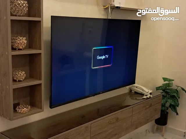 ديكور شاشه وطاوله تفصيل خشب أيجر ألماني ثقيله كثير للبيع لصغر المكان خشب ممتاز ومفصللهم جزاز عسلي