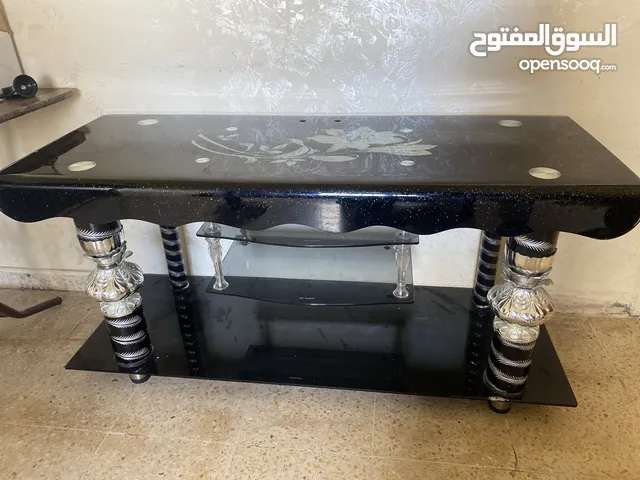 طاولة تلفاز