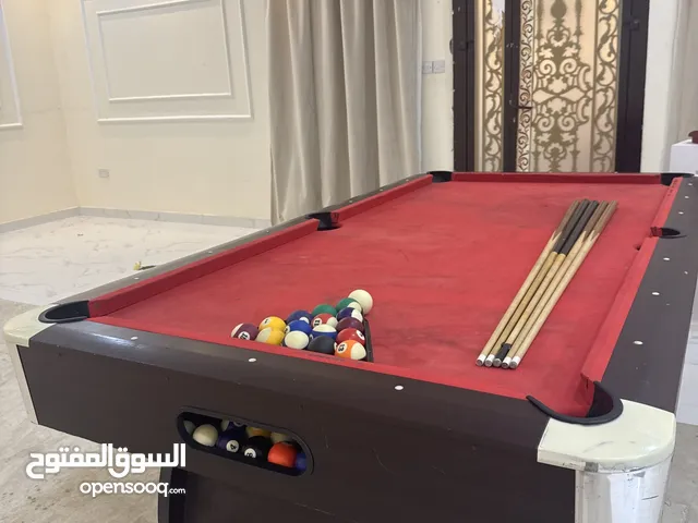 بلياردو مستعمل سنه واحده بس يباله فرش جديد فقط للتواصل واتساب و السعر جدا مناسب