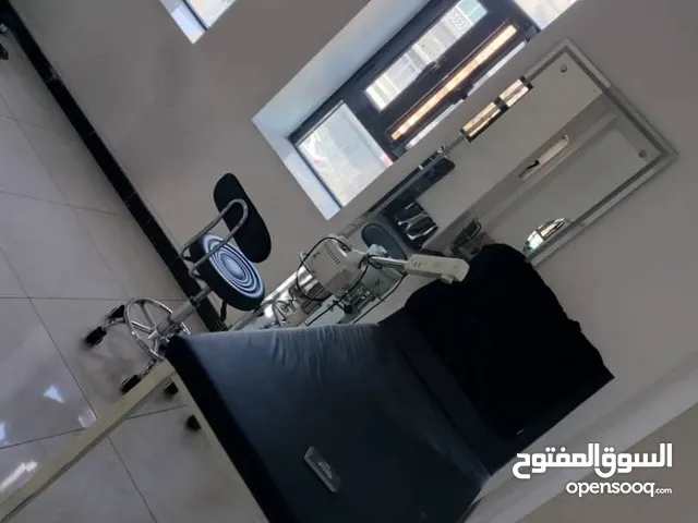سرير طبي متعدد الاستخدامات