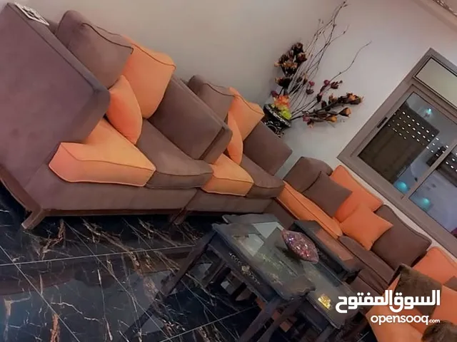 طقم كنب خشب زان زان مستعمل بحاله الوكاله