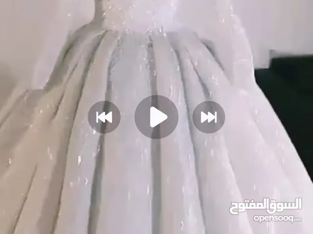 فستان عروس ابيض للبيع