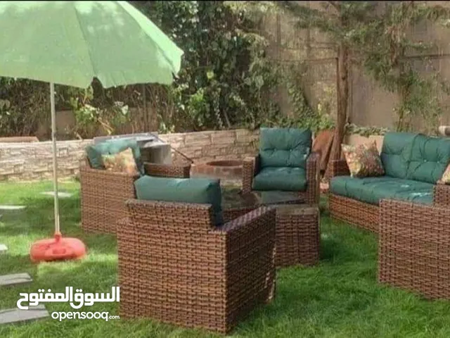 طقم راتان 5 مقاعد. 115 دينار مع طاولة وسط تتوفر جميع الالوان ويتوفر طقم سباعي ومراجيح
