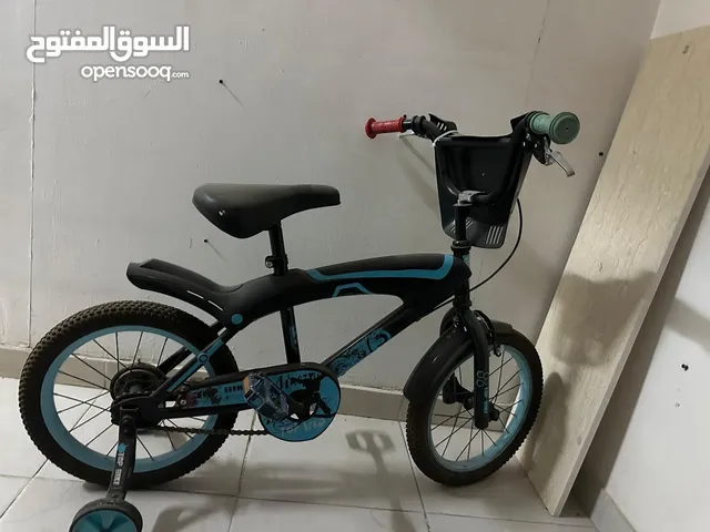 للبيع 2 دراجة أطفال