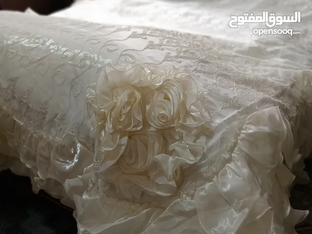 مسبل عروس.... ماركه الأمير جديد لونه سكري فاتح ساتان