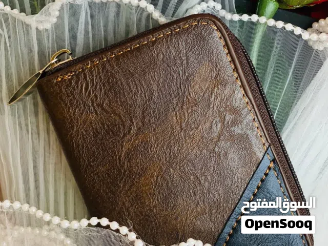مو بس محفظة... هاي هيبة رجل وأناقة بتفاصيله